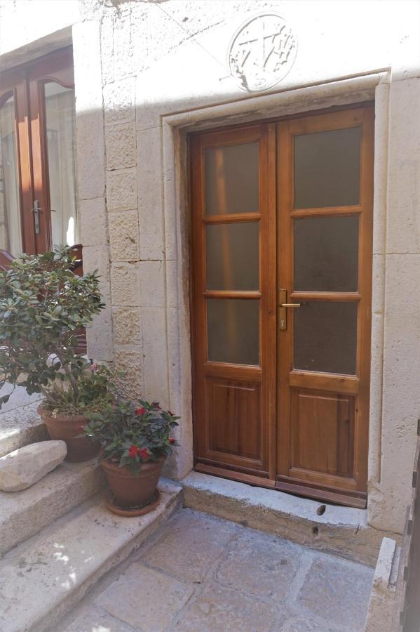 Sessa'S Palace Korcula Town Bagian luar foto